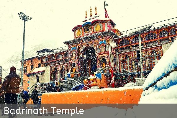 Badrinath Dham during snowfall